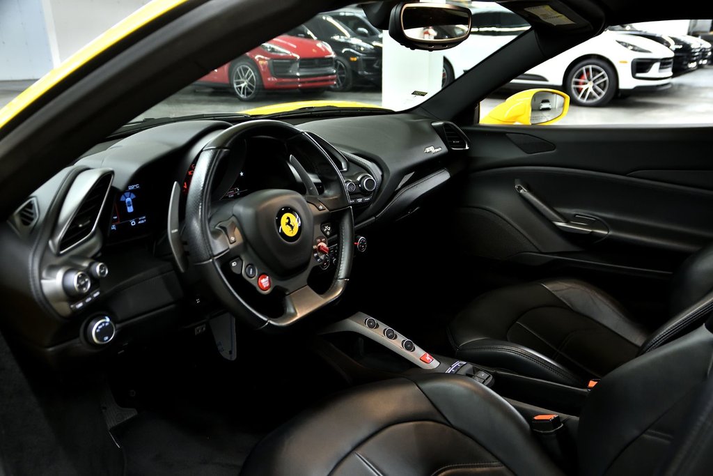 Ferrari 488 Spider  2019 à Laval, Québec - 18 - w1024h768px