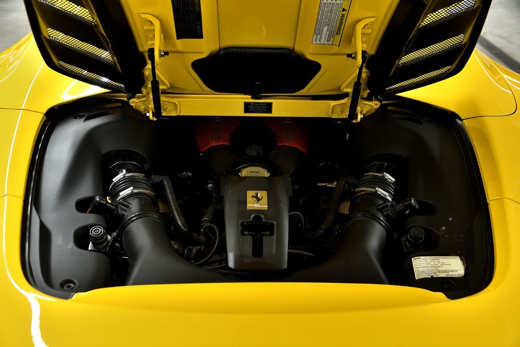 Ferrari 488 Spider  2019 à Laval, Québec - 48 - w1024h768px