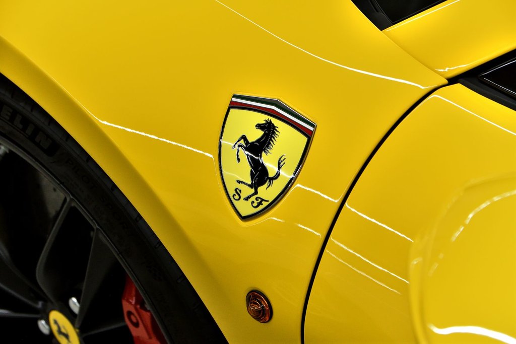 Ferrari 488 Spider  2019 à Laval, Québec - 9 - w1024h768px