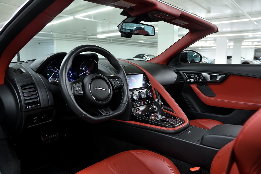 Jaguar F-TYPE V6 S 2015 à Laval, Québec - 14 - w1024h768px
