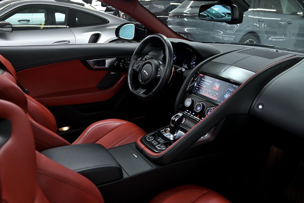 Jaguar F-TYPE V6 S 2015 à Laval, Québec - 31 - w1024h768px