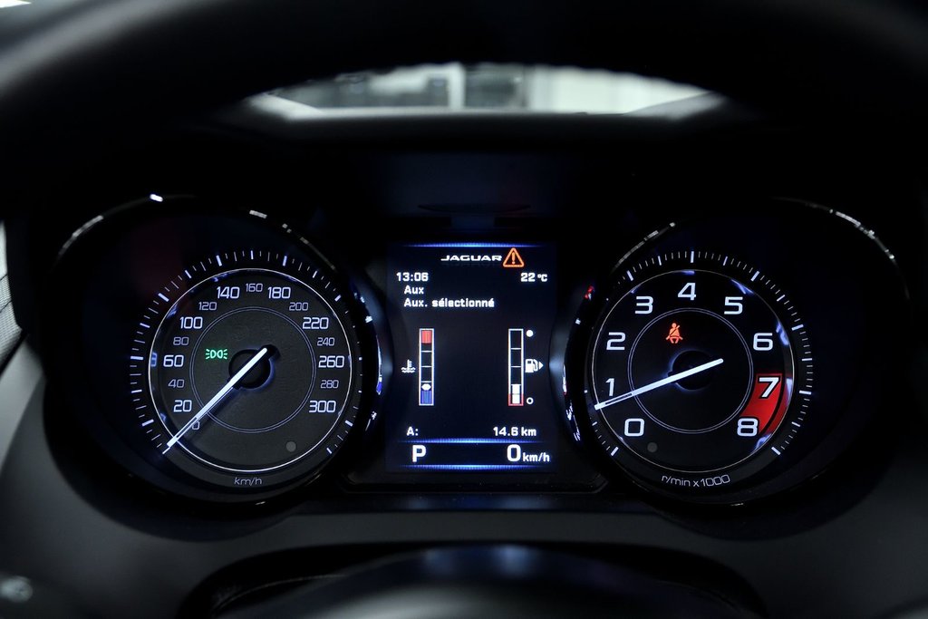Jaguar F-TYPE V6 S 2015 à Laval, Québec - 19 - w1024h768px