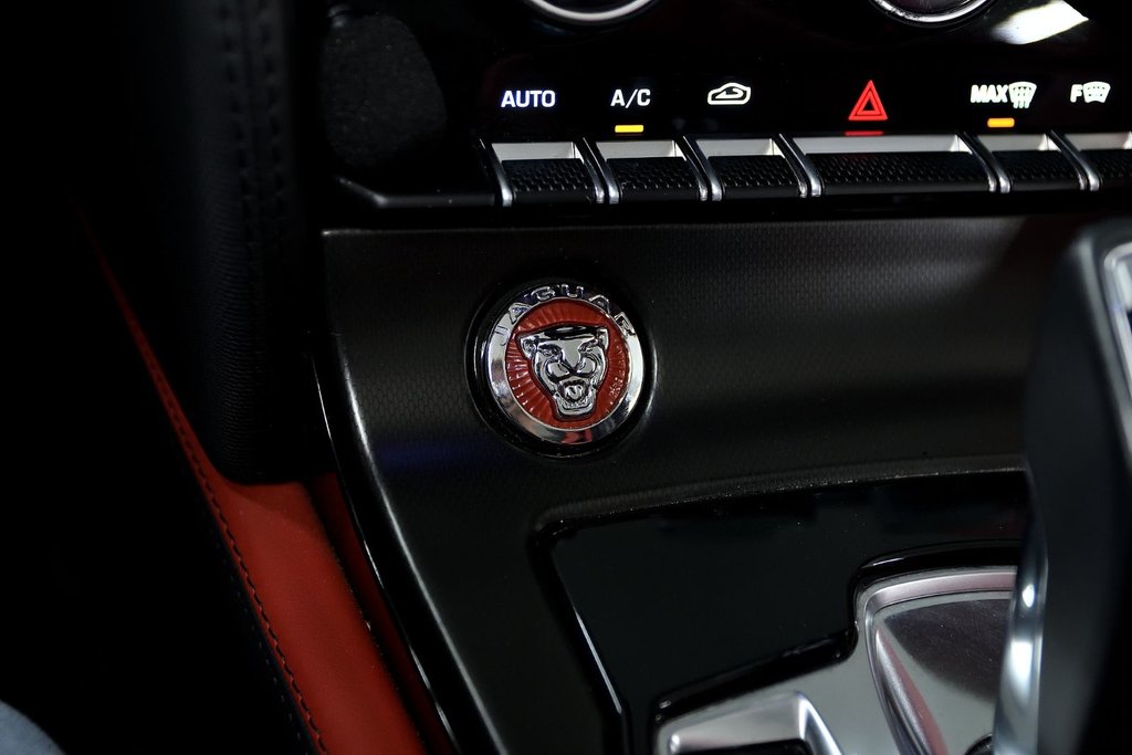 Jaguar F-TYPE V6 S 2015 à Laval, Québec - 28 - w1024h768px