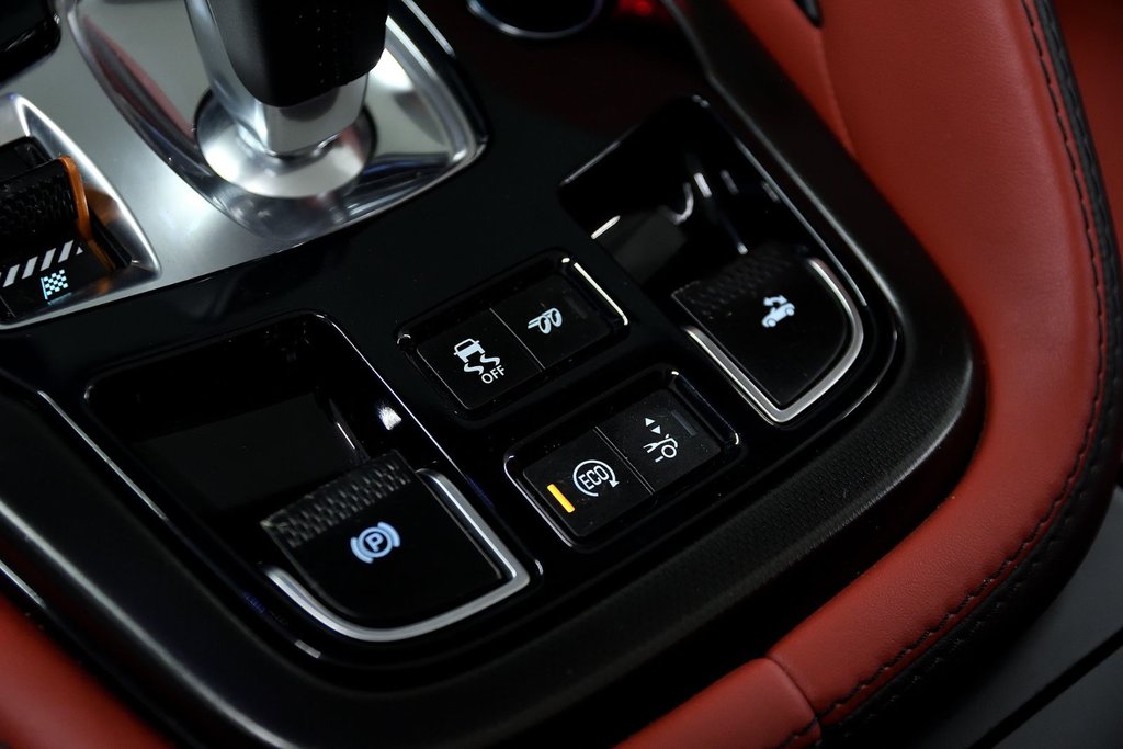 Jaguar F-TYPE V6 S 2015 à Laval, Québec - 26 - w1024h768px