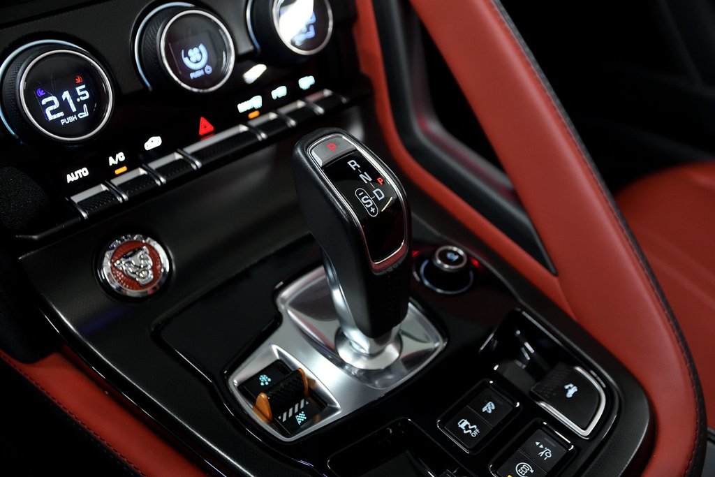 Jaguar F-TYPE V6 S 2015 à Laval, Québec - 25 - w1024h768px