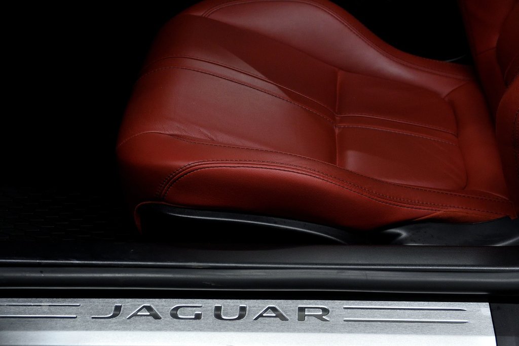 Jaguar F-TYPE V6 S 2015 à Laval, Québec - 17 - w1024h768px