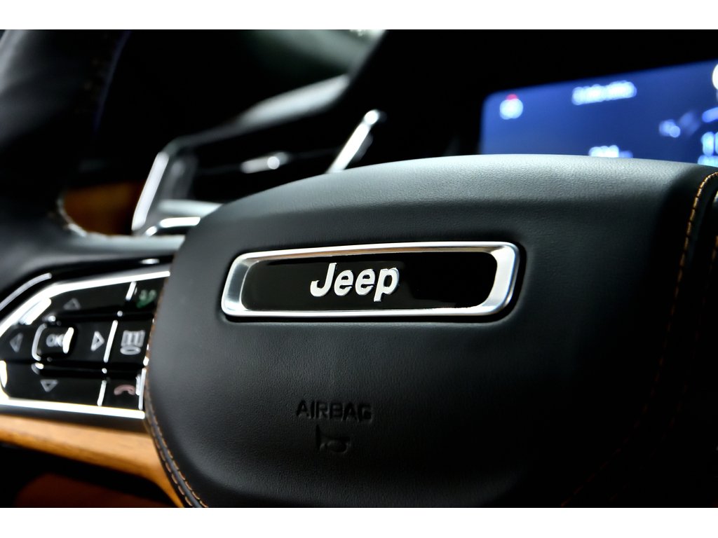 2024 Jeep Grand Cherokee Summit Reserve 4x4 / Pack Eclair + Tech + Evolué in Laval, Quebec - 21 - w1024h768px