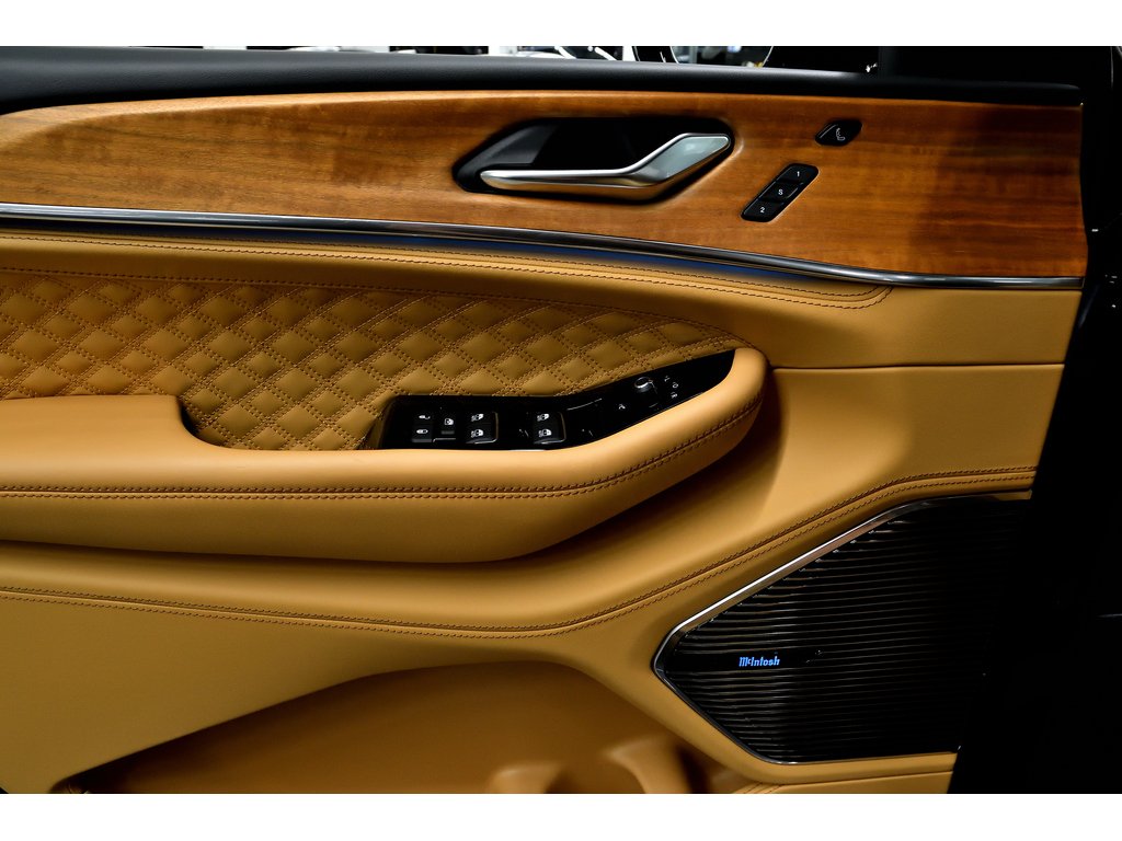 2024 Jeep Grand Cherokee Summit Reserve 4x4 / Pack Eclair + Tech + Evolué in Laval, Quebec - 33 - w1024h768px