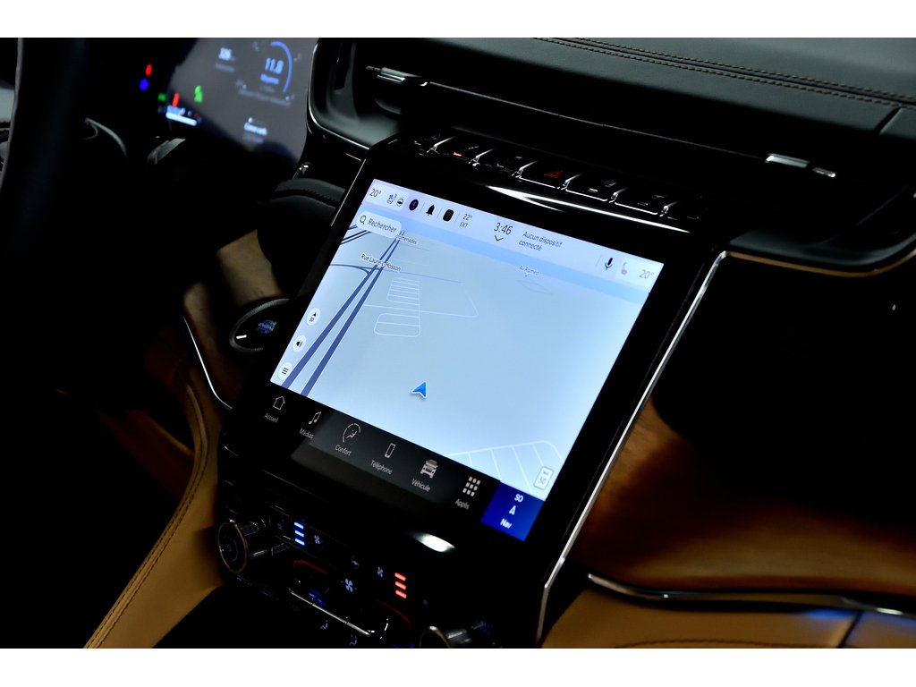 2024 Jeep Grand Cherokee Summit Reserve 4x4 / Pack Eclair + Tech + Evolué in Laval, Quebec - 38 - w1024h768px