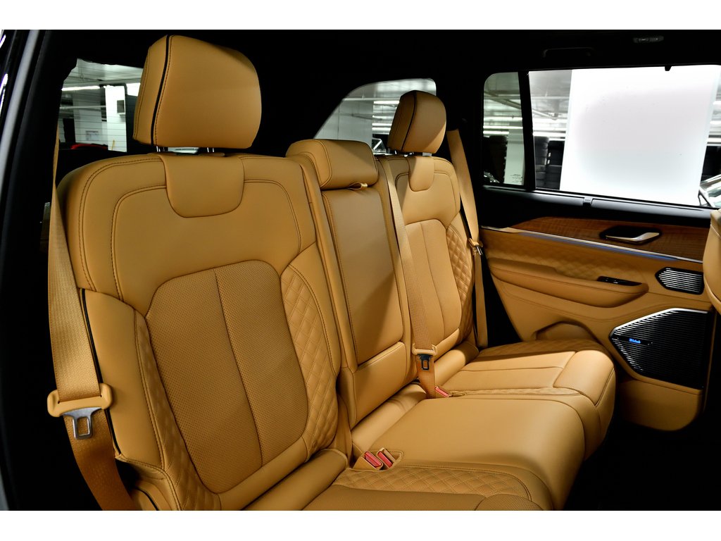 2024 Jeep Grand Cherokee Summit Reserve 4x4 / Pack Eclair + Tech + Evolué in Laval, Quebec - 42 - w1024h768px