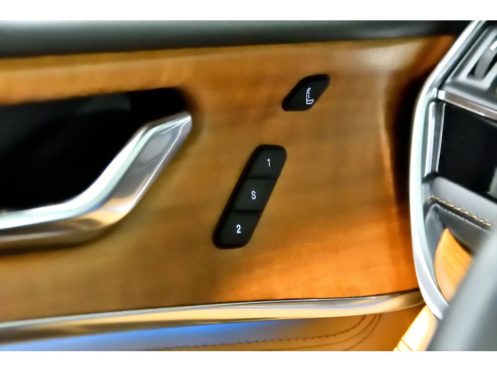2024 Jeep Grand Cherokee Summit Reserve 4x4 / Pack Eclair + Tech + Evolué in Laval, Quebec - 32 - w1024h768px