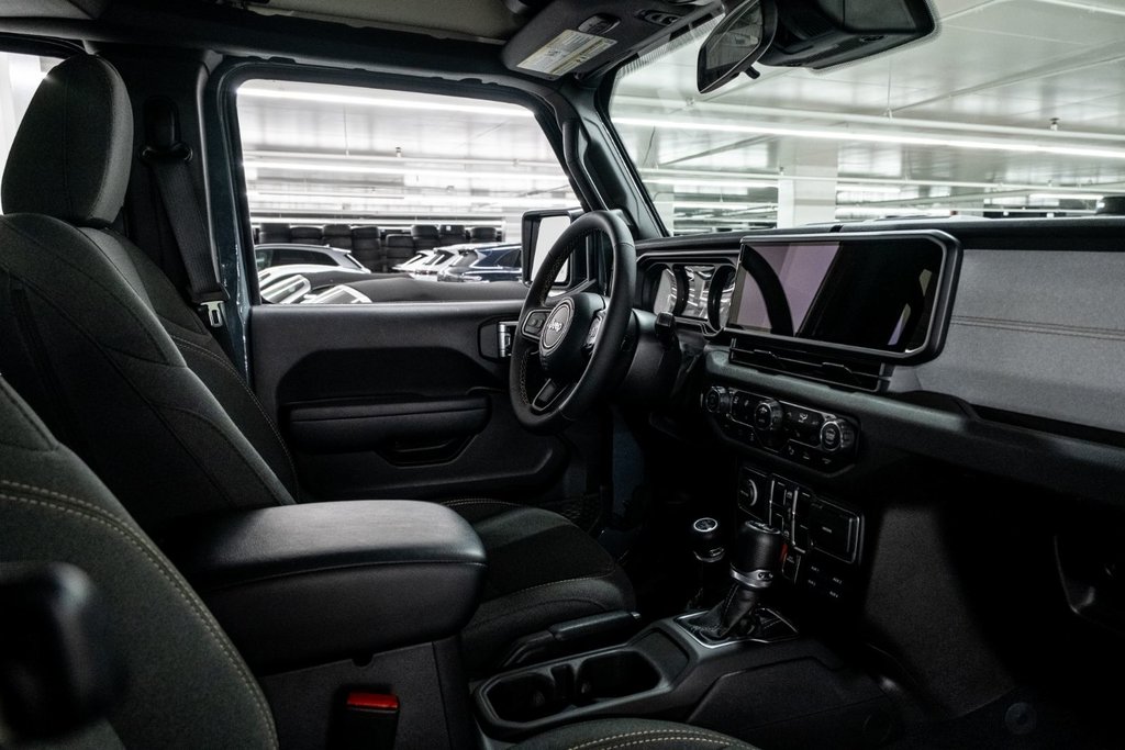 2024 Jeep Wrangler 4xe Willys in Laval, Quebec - 28 - w1024h768px