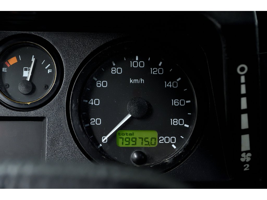 1985 Land Rover Defender 110 / TDI Engine in Laval, Quebec - 23 - w1024h768px