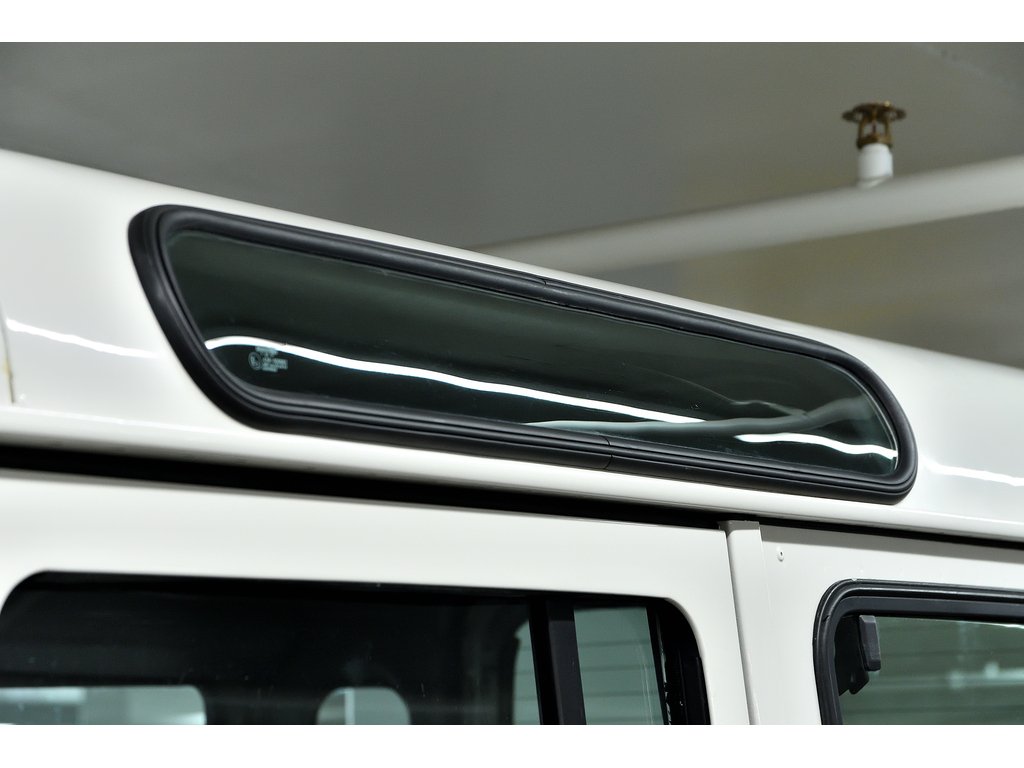 1985 Land Rover Defender 110 / TDI Engine in Laval, Quebec - 10 - w1024h768px