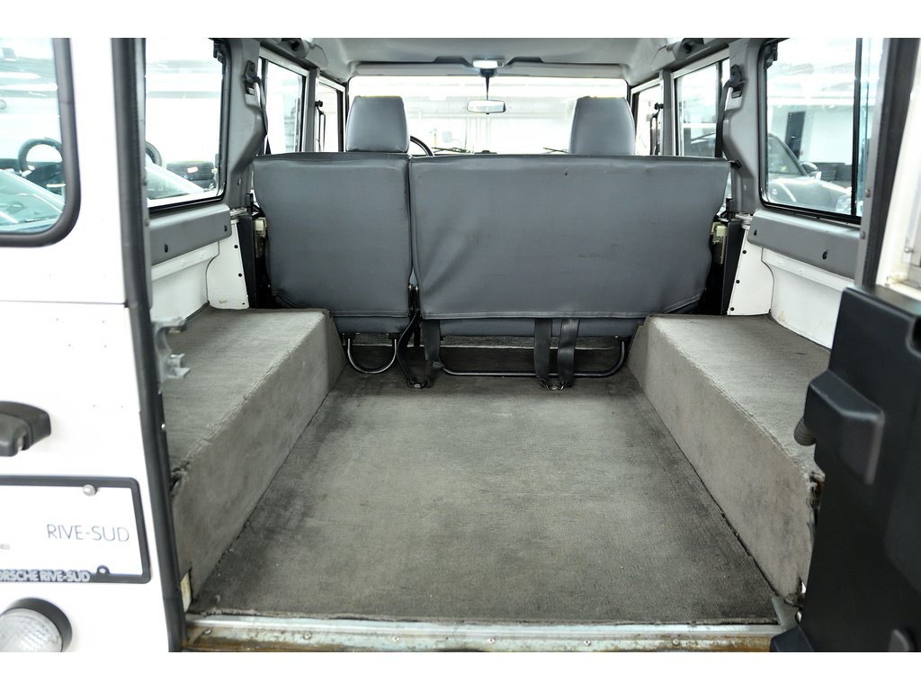 1985 Land Rover Defender 110 / TDI Engine in Laval, Quebec - 15 - w1024h768px