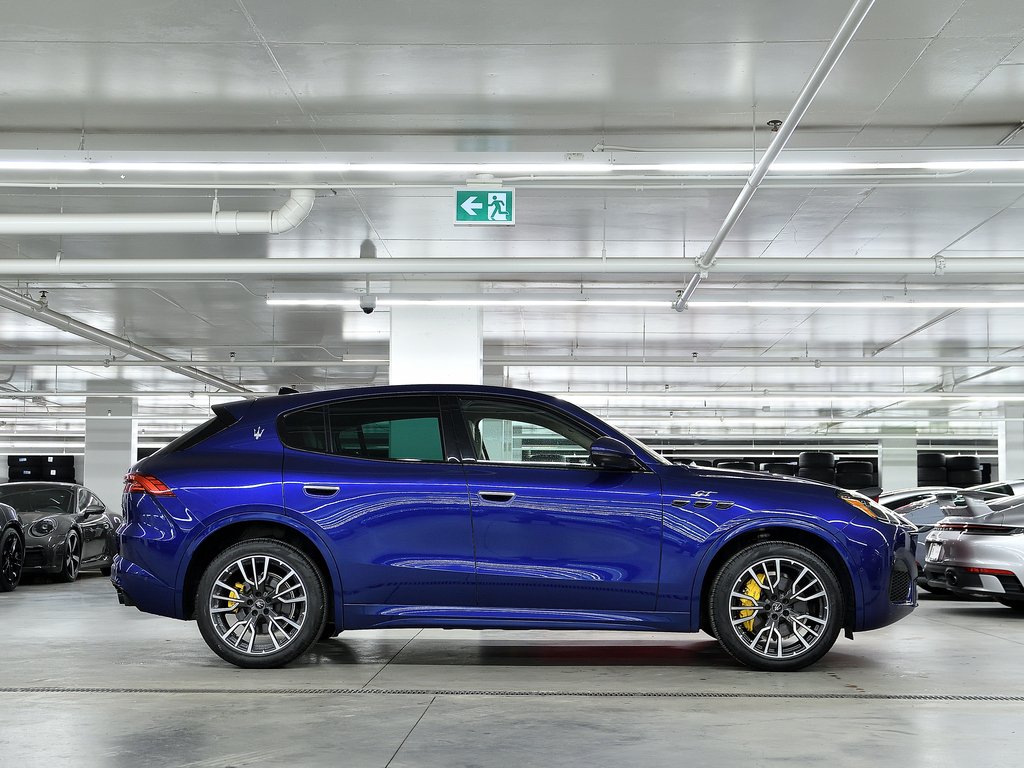 2023 Maserati Grecale GT AWD / Package Assistant Tech + Climate Plus in Laval, Quebec - 2 - w1024h768px
