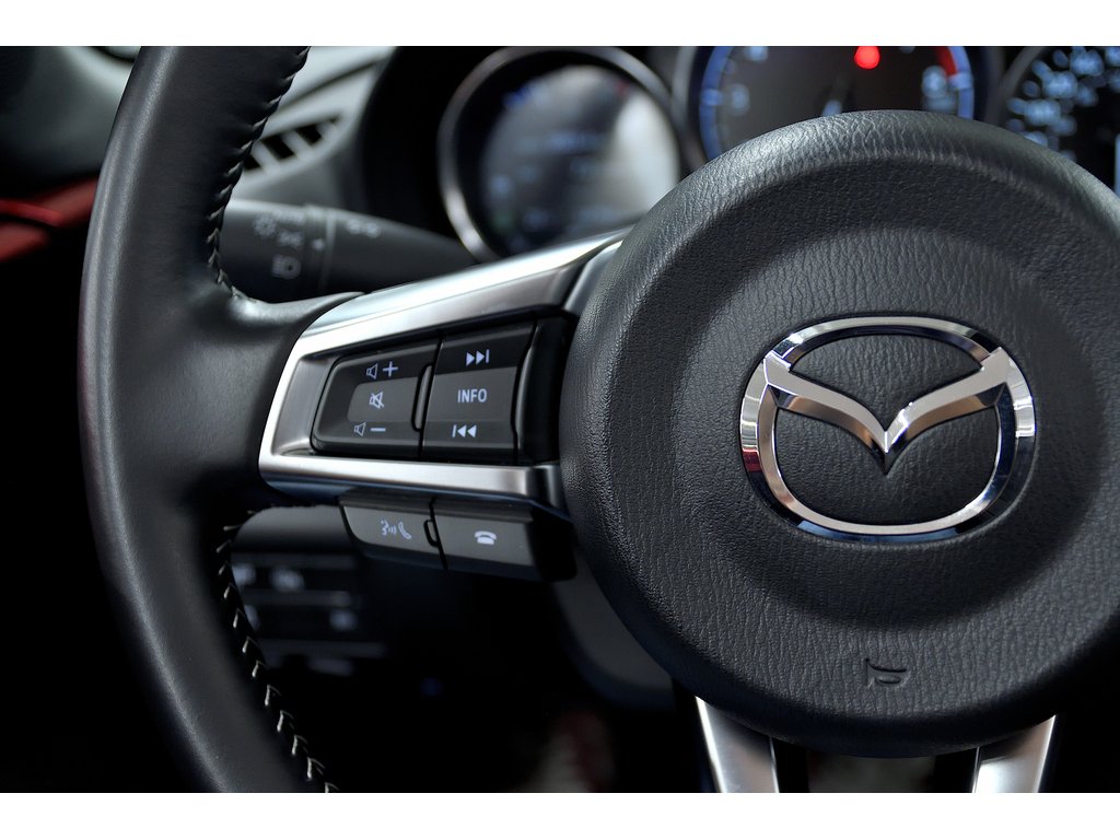 2024 Mazda MX-5 GS-P avec ensemble Sport en option / Manuelle 6 in Laval, Quebec - 26 - w1024h768px