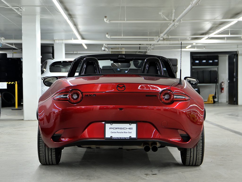 2024 Mazda MX-5 GS-P avec ensemble Sport en option / Manuelle 6 in Laval, Quebec - 4 - w1024h768px