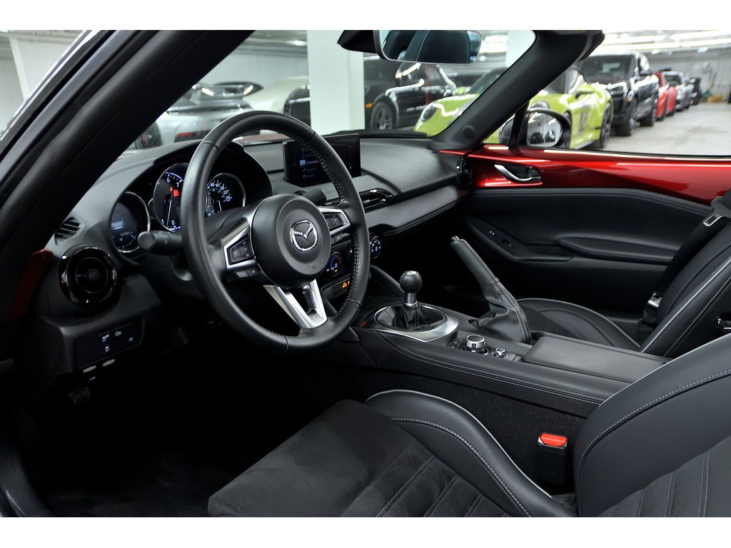 2024 Mazda MX-5 GS-P avec ensemble Sport en option / Manuelle 6 in Laval, Quebec - 11 - w1024h768px