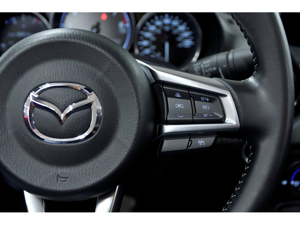 2024 Mazda MX-5 GS-P avec ensemble Sport en option / Manuelle 6 in Laval, Quebec - 25 - w1024h768px