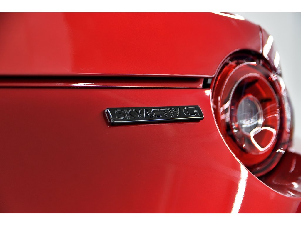 2024 Mazda MX-5 GS-P avec ensemble Sport en option / Manuelle 6 in Laval, Quebec - 40 - w1024h768px