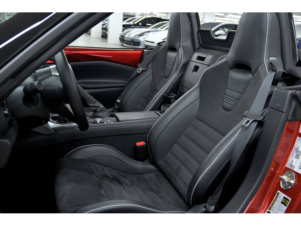 2024 Mazda MX-5 GS-P avec ensemble Sport en option / Manuelle 6 in Laval, Quebec - 13 - w1024h768px