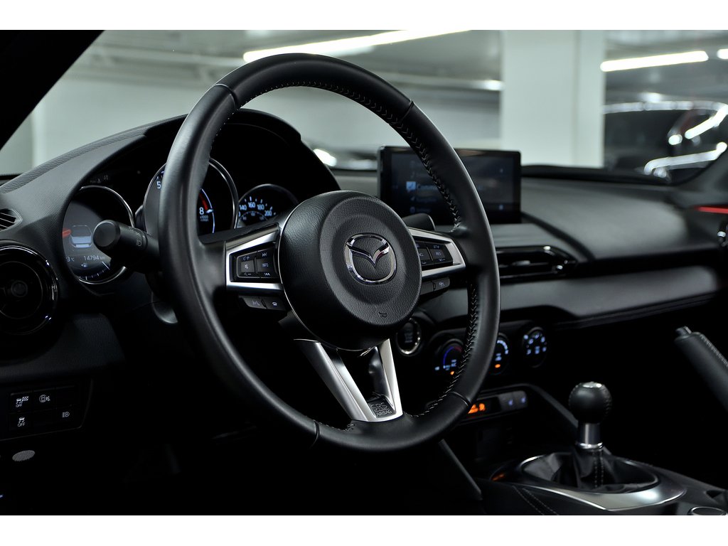 2024 Mazda MX-5 GS-P avec ensemble Sport en option / Manuelle 6 in Laval, Quebec - 10 - w1024h768px