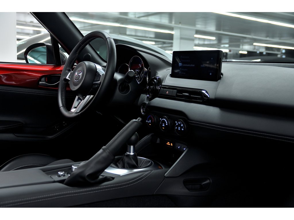 2024 Mazda MX-5 GS-P avec ensemble Sport en option / Manuelle 6 in Laval, Quebec - 31 - w1024h768px
