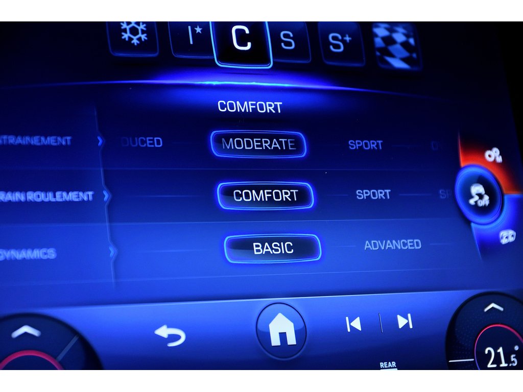 2025 Mercedes-Benz CLE AMG CLE 53 4MATIC Cabriolet / Pneus d'hiver inclus in Laval, Quebec - 39 - w1024h768px