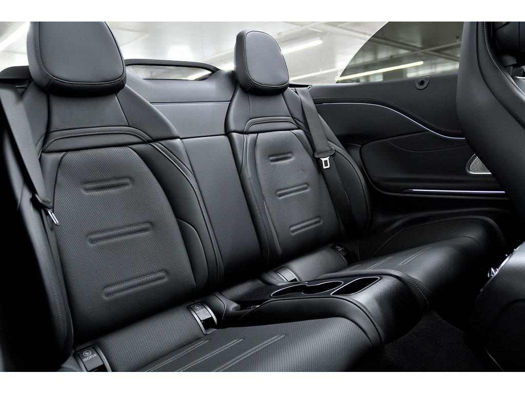 2025 Mercedes-Benz CLE AMG CLE 53 4MATIC Cabriolet / Pneus d'hiver inclus in Laval, Quebec - 55 - w1024h768px