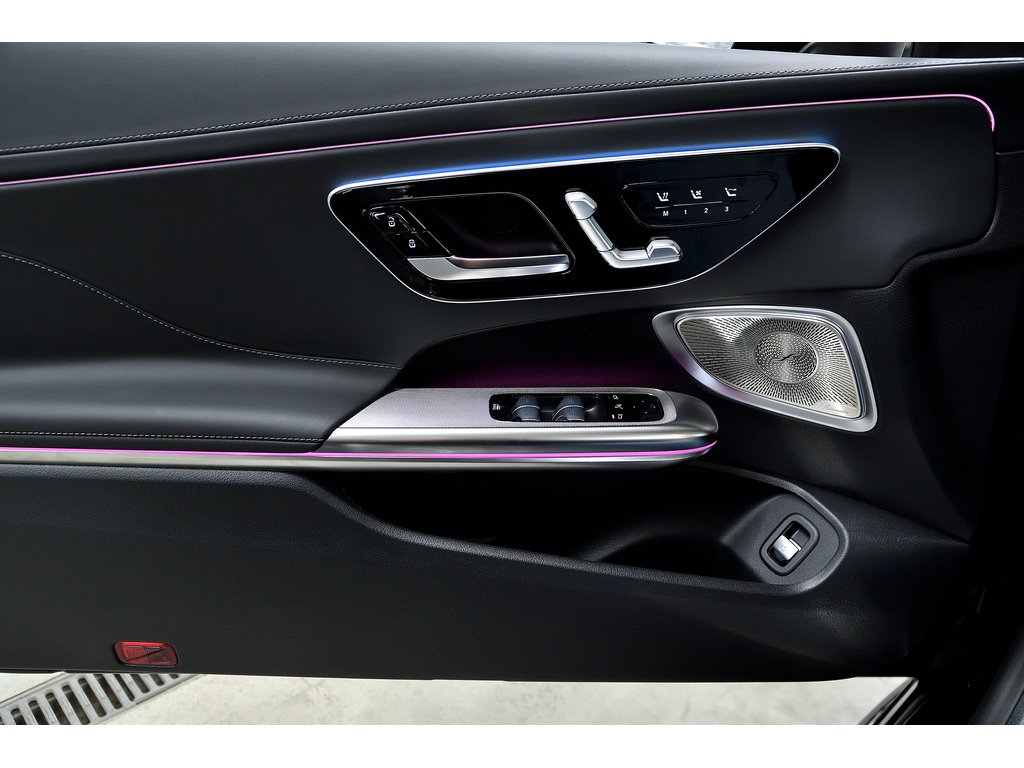 2025 Mercedes-Benz CLE AMG CLE 53 4MATIC Cabriolet / Pneus d'hiver inclus in Laval, Quebec - 44 - w1024h768px