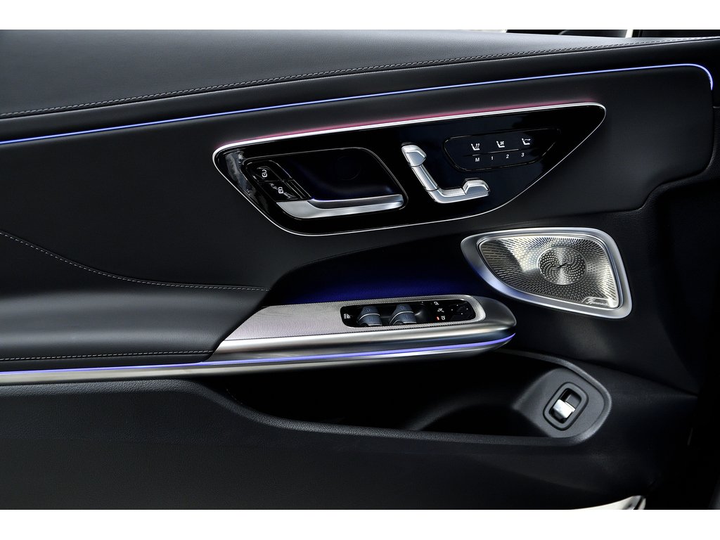 2025 Mercedes-Benz CLE AMG CLE 53 4MATIC Cabriolet / Pneus d'hiver inclus in Laval, Quebec - 47 - w1024h768px