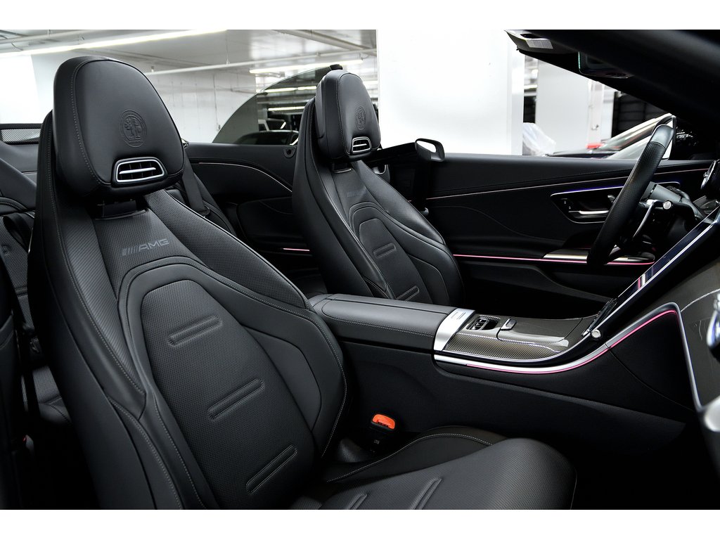 2025 Mercedes-Benz CLE AMG CLE 53 4MATIC Cabriolet / Pneus d'hiver inclus in Laval, Quebec - 52 - w1024h768px