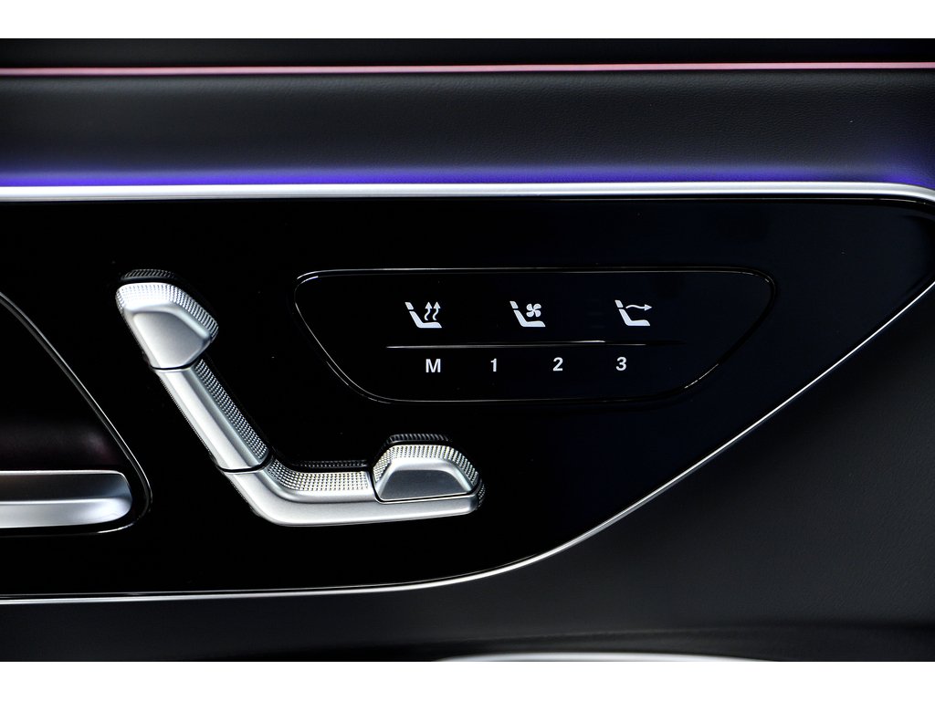 2025 Mercedes-Benz CLE AMG CLE 53 4MATIC Cabriolet / Pneus d'hiver inclus in Laval, Quebec - 46 - w1024h768px