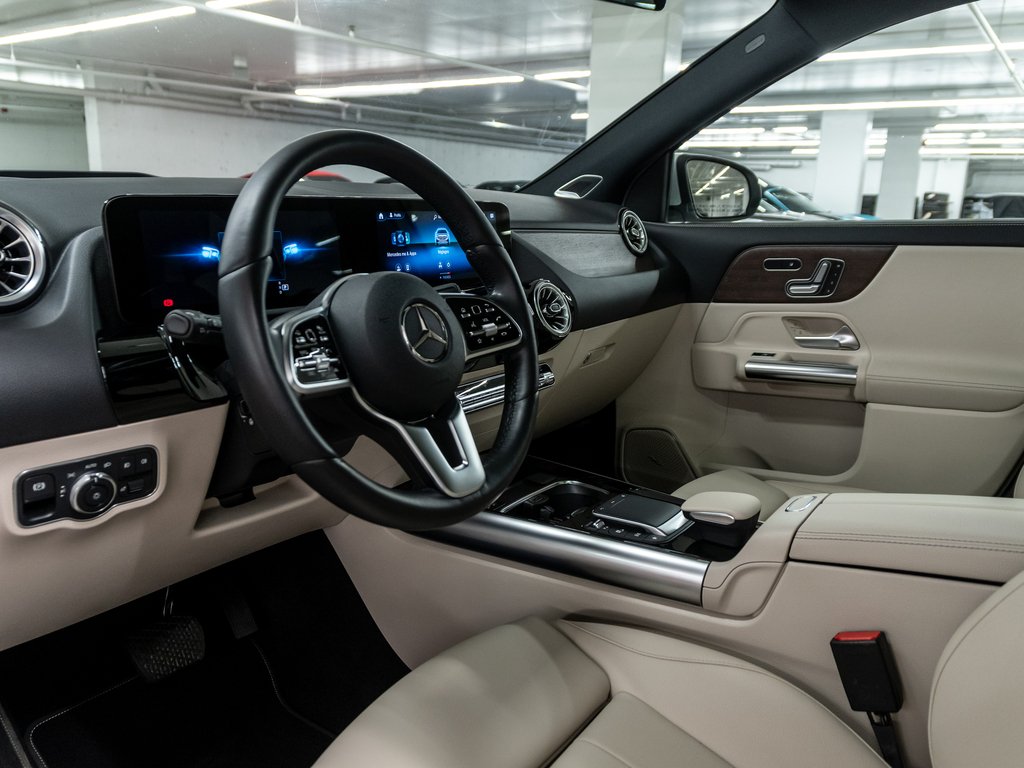 Mercedes-Benz GLA 250 4MATIC / Burmester / Adaptive Cruise 2022 à Laval, Québec - 11 - w1024h768px
