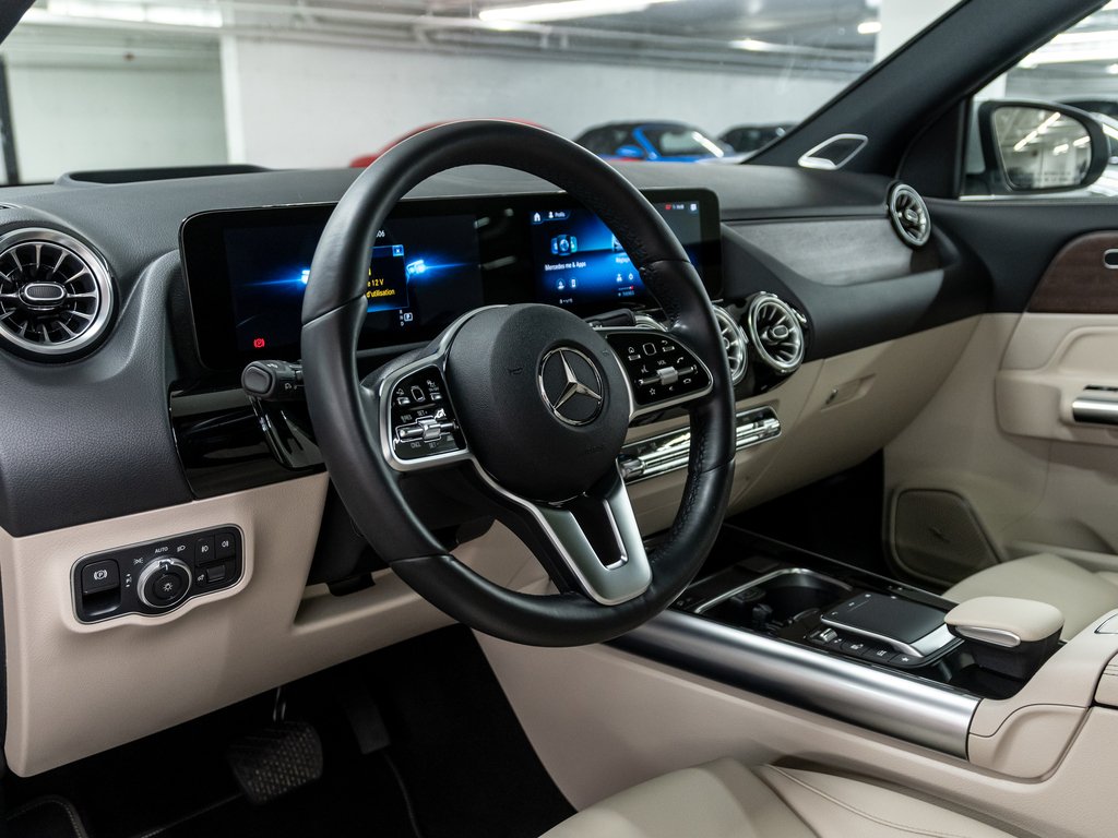 Mercedes-Benz GLA 250 4MATIC / Burmester / Adaptive Cruise 2022 à Laval, Québec - 10 - w1024h768px