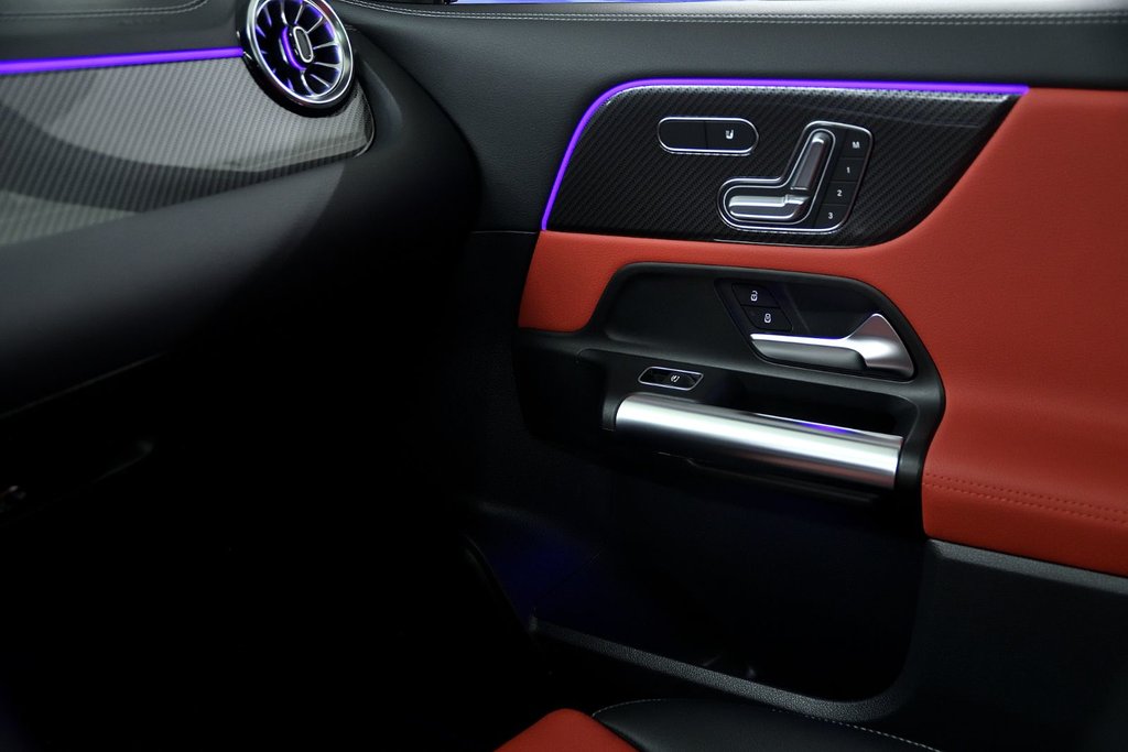 Mercedes-Benz GLA 250 2023 à Laval, Québec - 27 - w1024h768px