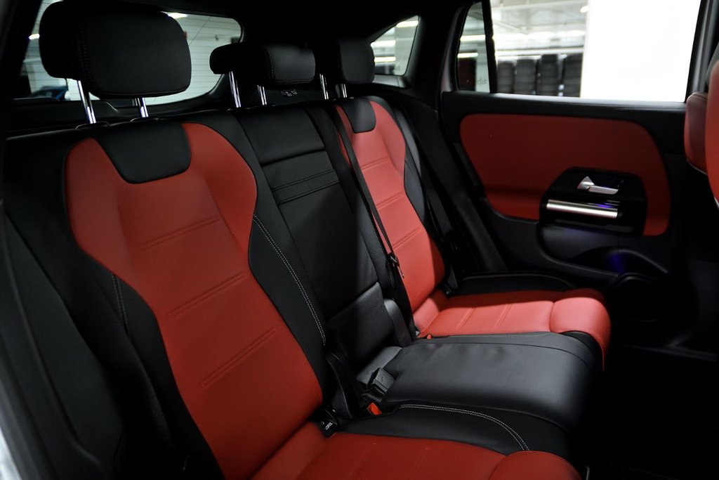 Mercedes-Benz GLA 250 2023 à Laval, Québec - 36 - w1024h768px