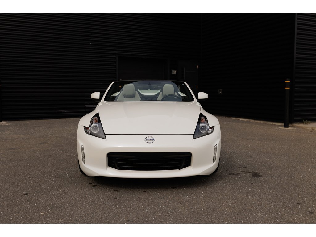 2018 Nissan 370Z Roadster Touring Sport w-Black Top Auto in Laval, Quebec - 2 - w1024h768px