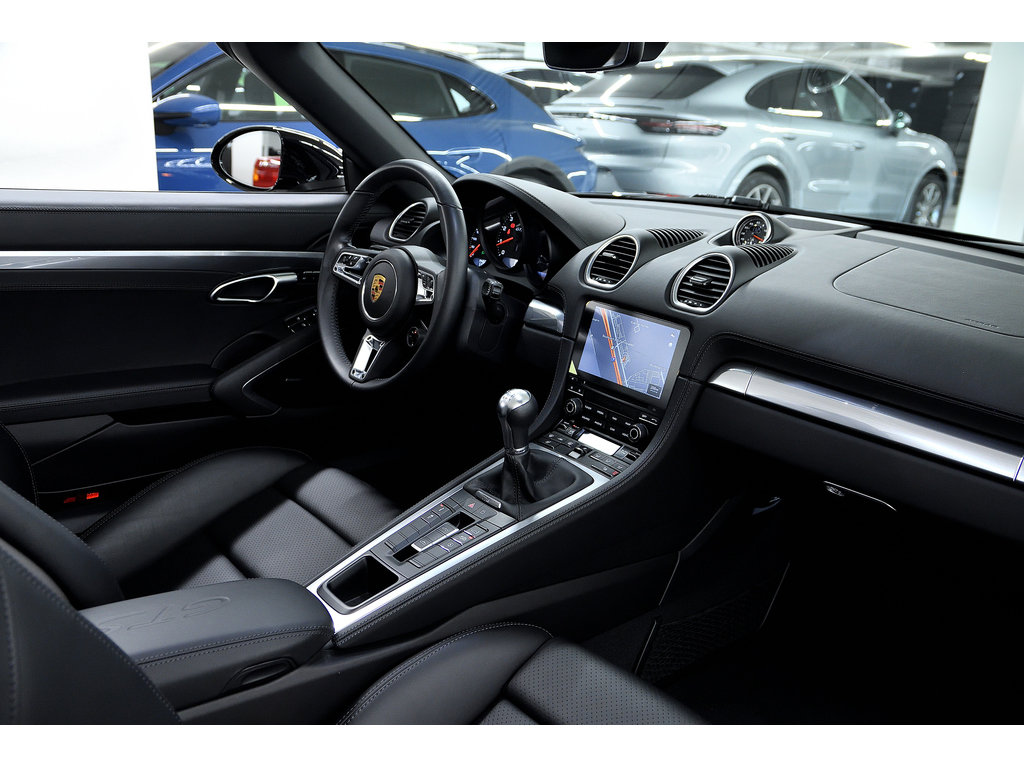 2022 Porsche 718 Boxster GTS 4.0 / Transmission Manuelle / BOSE in Laval, Quebec - 21 - w1024h768px
