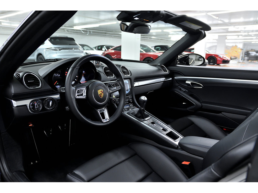 2022 Porsche 718 Boxster GTS 4.0 / Transmission Manuelle / BOSE in Laval, Quebec - 12 - w1024h768px