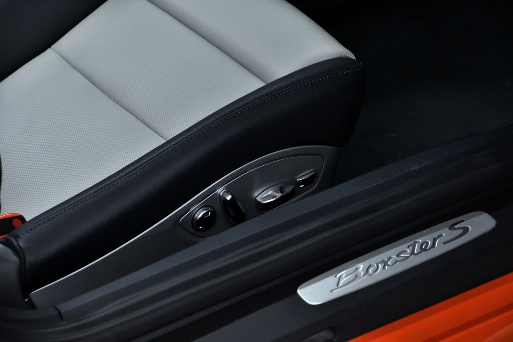 2022 Porsche 718 Boxster S in Laval, Quebec - 33 - w1024h768px