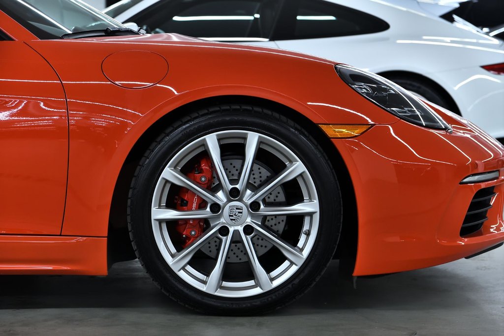 2022 Porsche 718 Boxster S in Laval, Quebec - 9 - w1024h768px