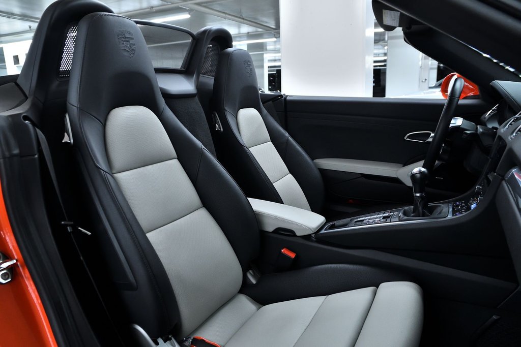 2022 Porsche 718 Boxster S in Laval, Quebec - 34 - w1024h768px