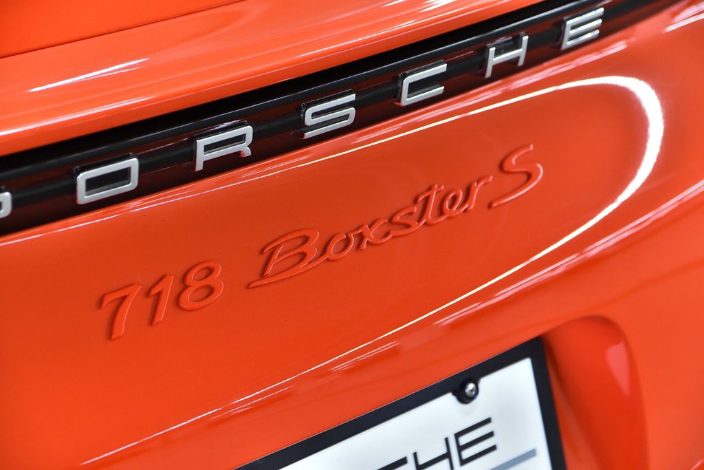 2022 Porsche 718 Boxster S in Laval, Quebec - 36 - w1024h768px