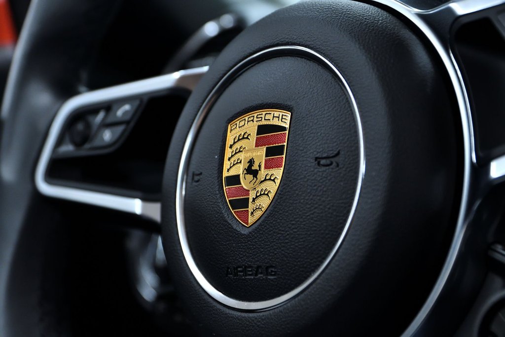 2022 Porsche 718 Boxster S in Laval, Quebec - 18 - w1024h768px