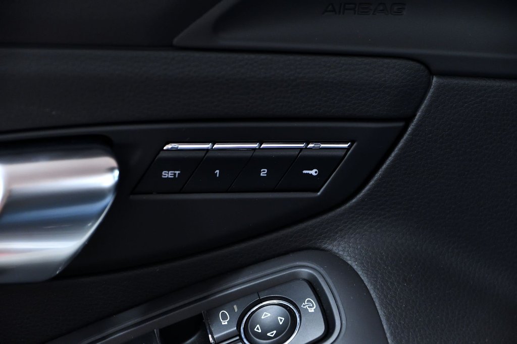 2022 Porsche 718 Boxster S in Laval, Quebec - 30 - w1024h768px
