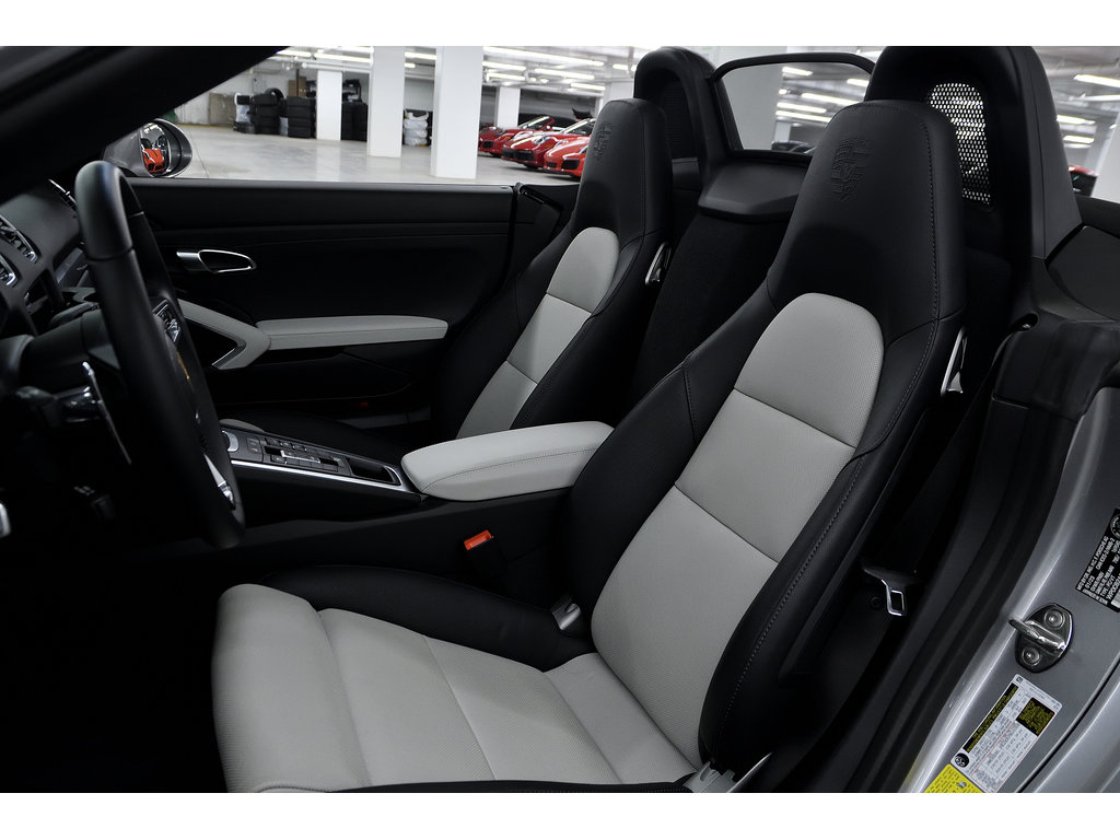 2023 Porsche 718 Boxster S Roadster / Sport Chrono / PDK / Premium Pack in Laval, Quebec - 12 - w1024h768px