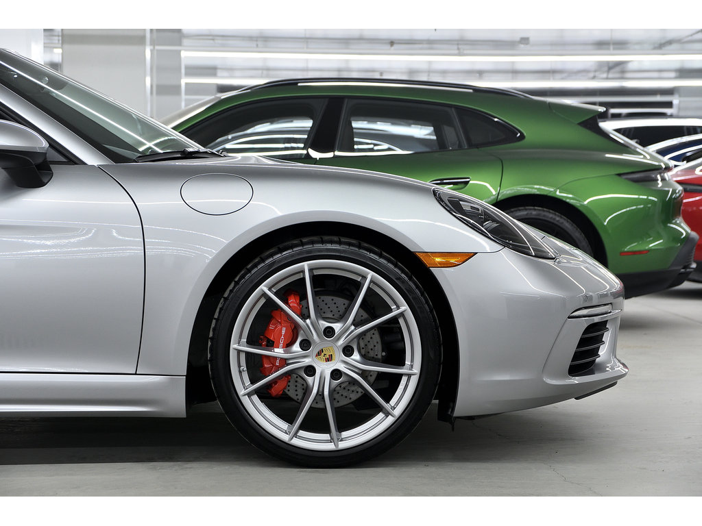 2023 Porsche 718 Boxster S Roadster / Sport Chrono / PDK / Premium Pack in Laval, Quebec - 7 - w1024h768px