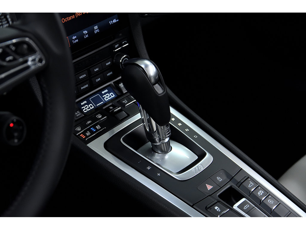 2023 Porsche 718 Boxster S Roadster / Sport Chrono / PDK / Premium Pack in Laval, Quebec - 15 - w1024h768px
